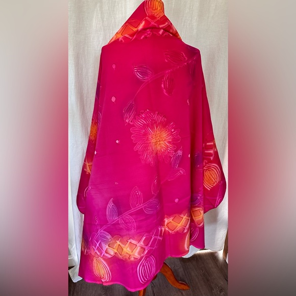 Gorgeous! XX-L Printed Scarf/Wrap - Picture 7 of 9